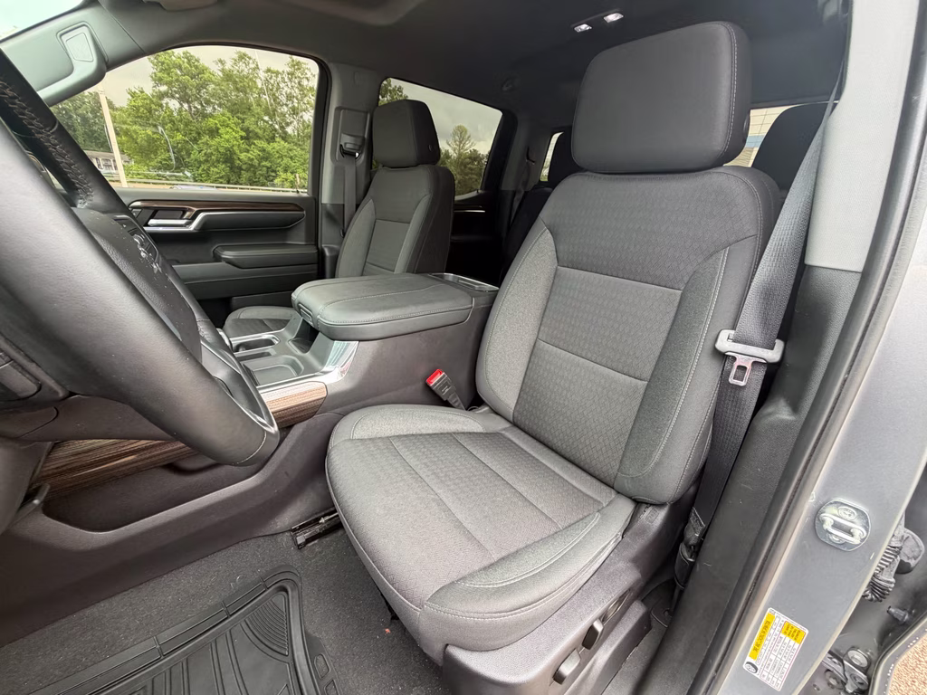 2024 Sterling Gray Metallic Chevrolet Silverado LT Trail Boss 4X4 Truck