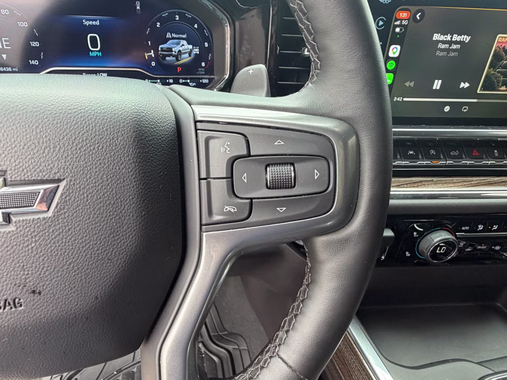 2024 Sterling Gray Metallic Chevrolet Silverado LT Trail Boss 4X4 Truck