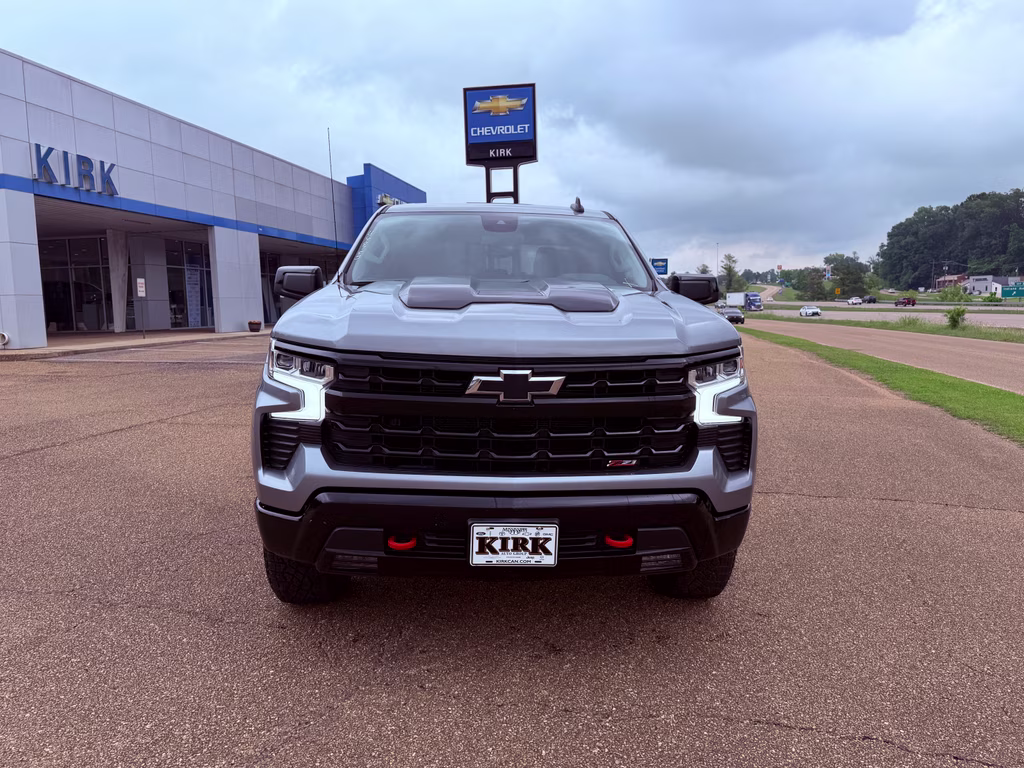 2024 Sterling Gray Metallic Chevrolet Silverado LT Trail Boss 4X4 Truck