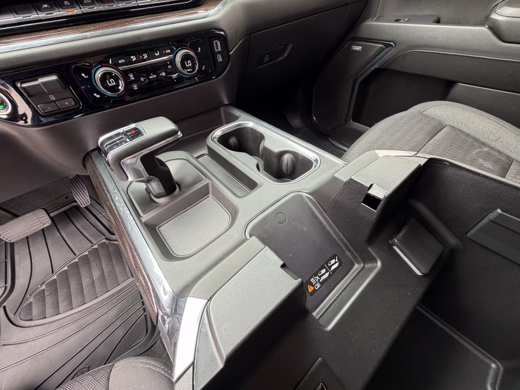 2024 Sterling Gray Metallic Chevrolet Silverado LT Trail Boss 4X4 Truck