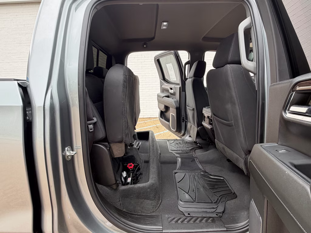 2024 Sterling Gray Metallic Chevrolet Silverado LT Trail Boss 4X4 Truck