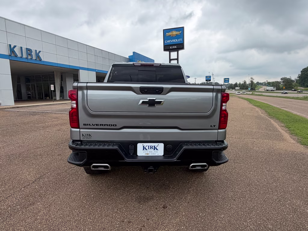 2024 Sterling Gray Metallic Chevrolet Silverado LT Trail Boss 4X4 Truck