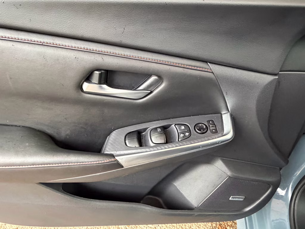2024 Atlantic Gray Metallic/Super Black Nissan Sentra SR FWD Sedan