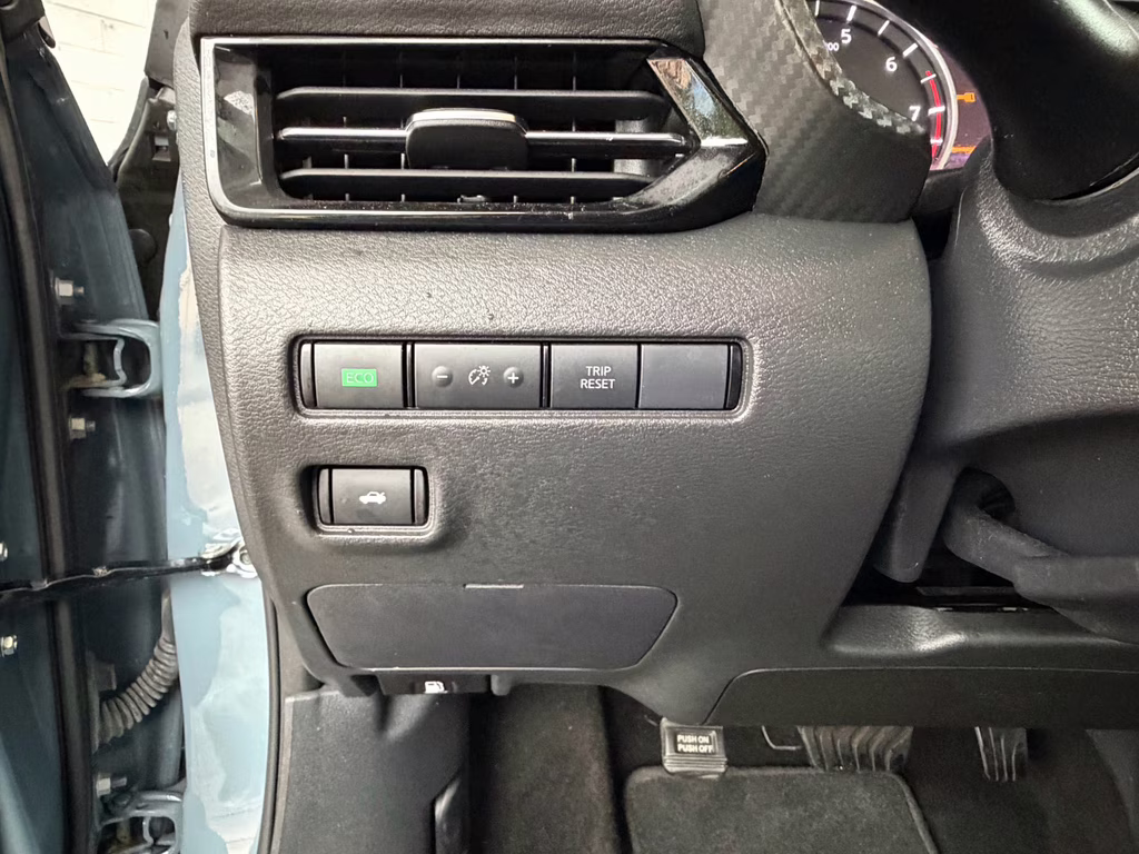 2024 Atlantic Gray Metallic/Super Black Nissan Sentra SR FWD Sedan