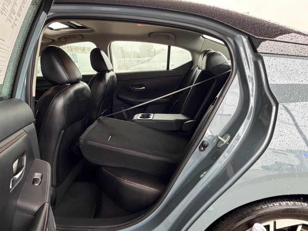 2024 Atlantic Gray Metallic/Super Black Nissan Sentra SR FWD Sedan