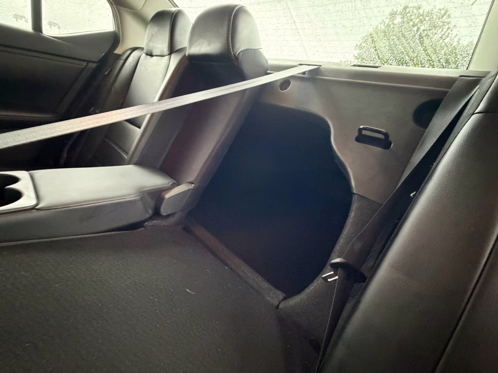 2024 Atlantic Gray Metallic/Super Black Nissan Sentra SR FWD Sedan