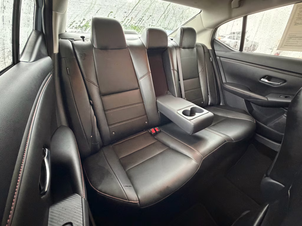 2024 Atlantic Gray Metallic/Super Black Nissan Sentra SR FWD Sedan