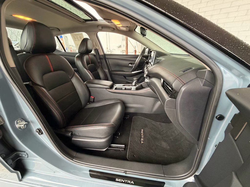 2024 Atlantic Gray Metallic/Super Black Nissan Sentra SR FWD Sedan