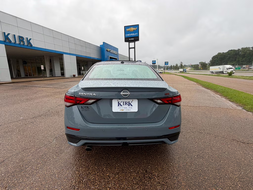 2024 Atlantic Gray Metallic/Super Black Nissan Sentra SR FWD Sedan