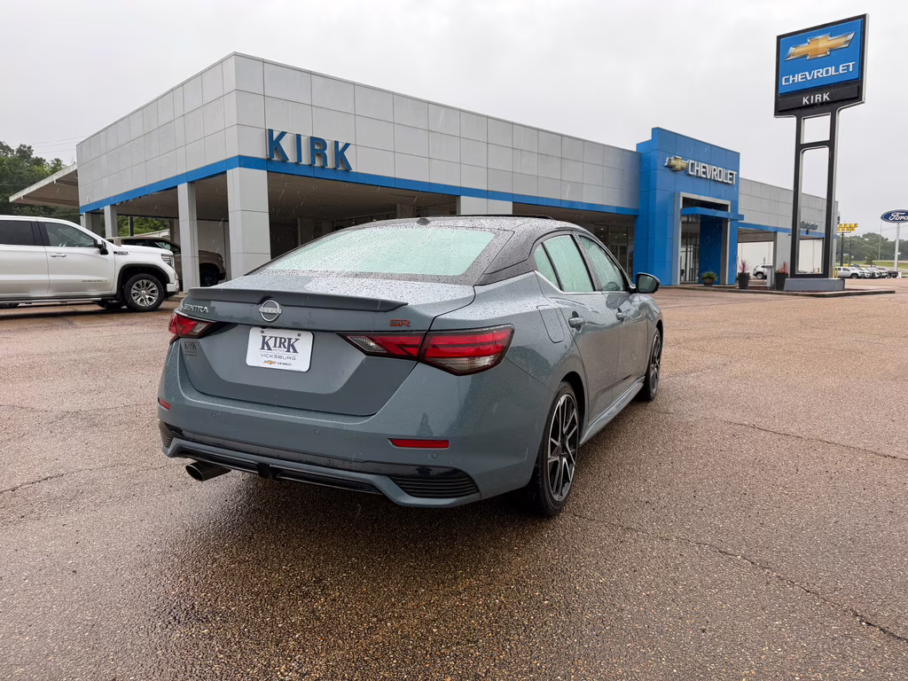 2024 Atlantic Gray Metallic/Super Black Nissan Sentra SR FWD Sedan