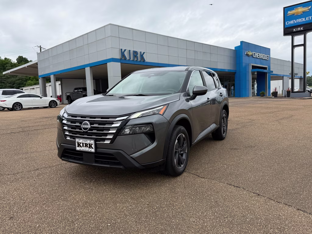 2024 Gun Metallic Nissan Rogue SV FWD SUV