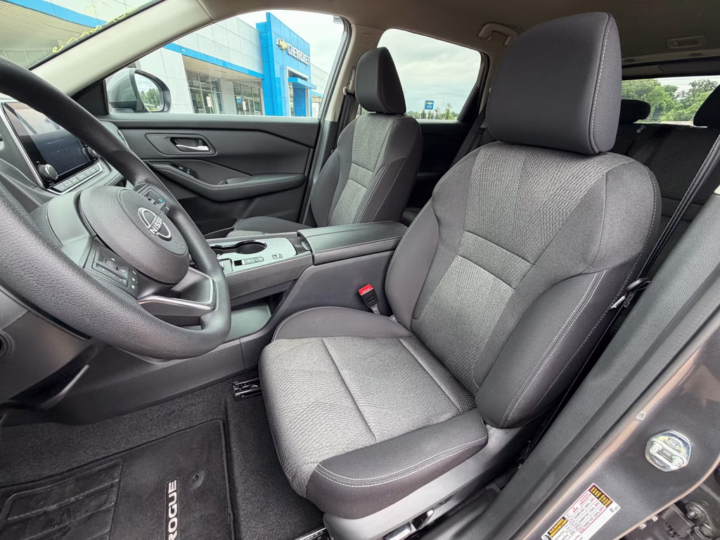 2024 Gun Metallic Nissan Rogue SV FWD SUV