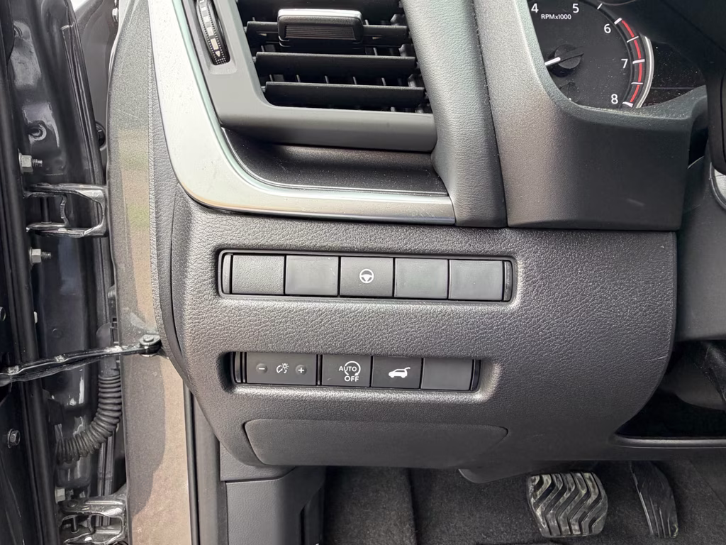2024 Gun Metallic Nissan Rogue SV FWD SUV