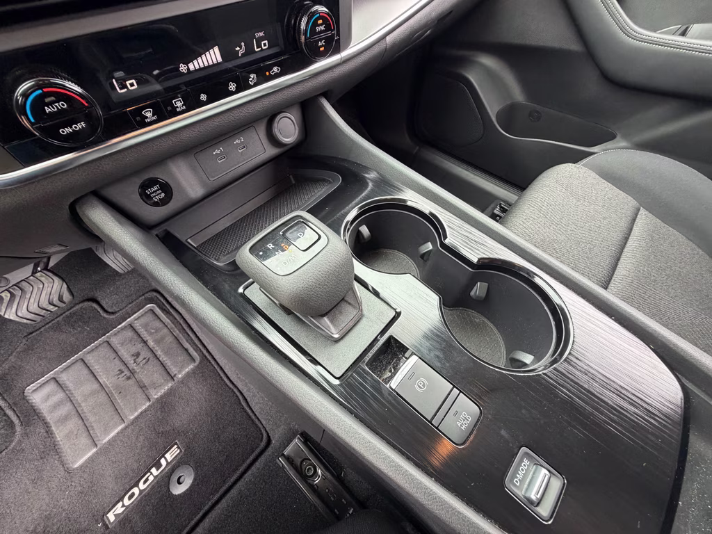 2024 Gun Metallic Nissan Rogue SV FWD SUV