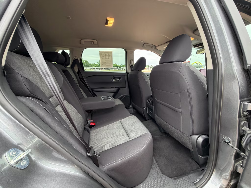 2024 Gun Metallic Nissan Rogue SV FWD SUV
