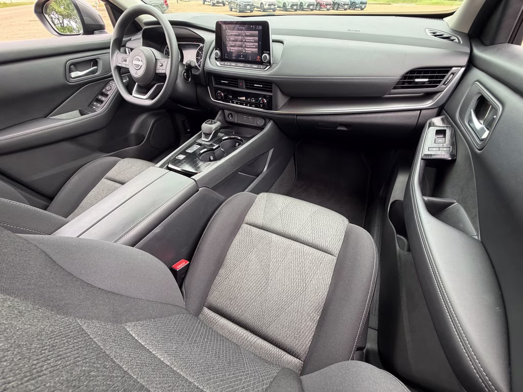 2024 Gun Metallic Nissan Rogue SV FWD SUV
