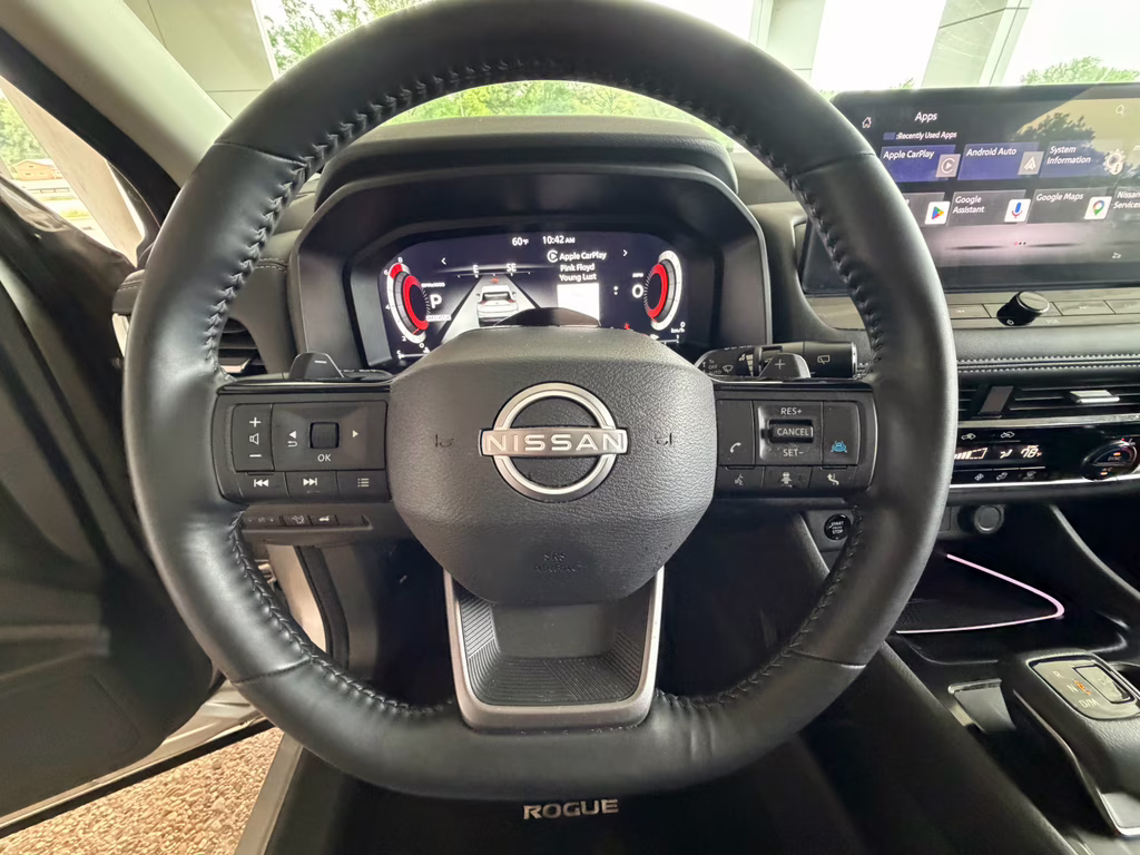 2025 Champagne Silver Metallic/Super Black Nissan Rogue SL FWD SUV