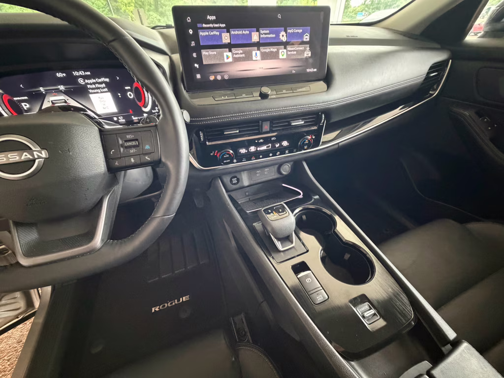 2025 Champagne Silver Metallic/Super Black Nissan Rogue SL FWD SUV