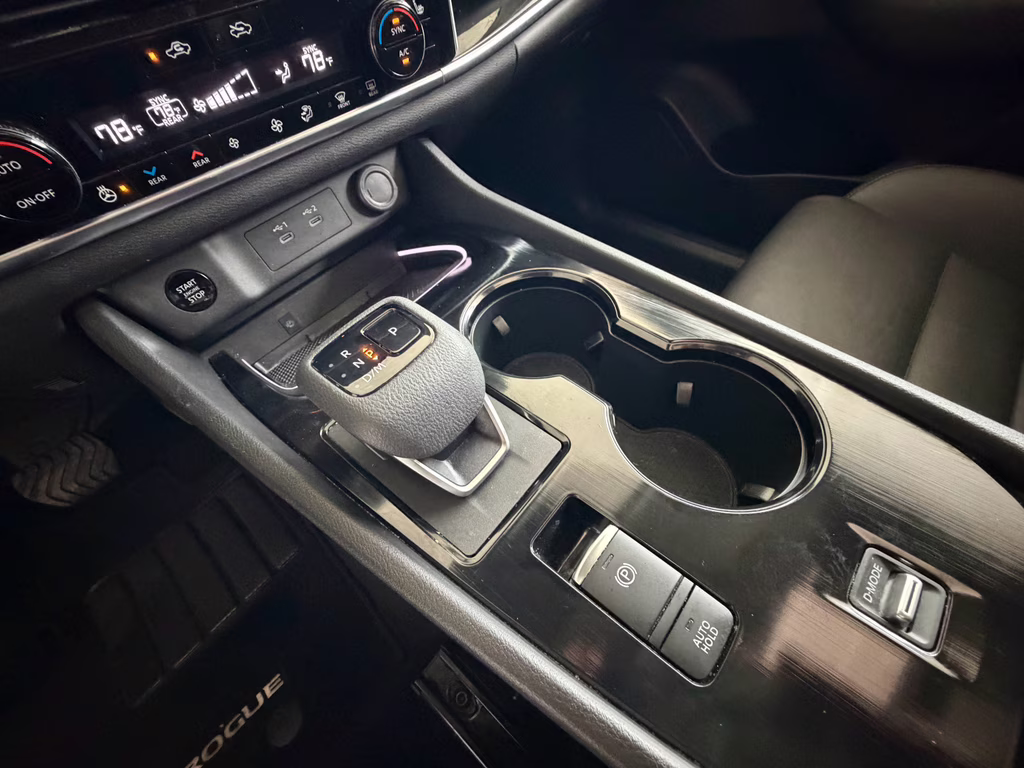 2025 Champagne Silver Metallic/Super Black Nissan Rogue SL FWD SUV
