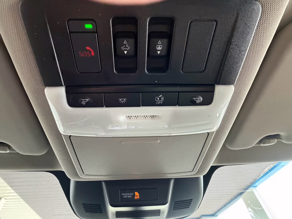 2025 Champagne Silver Metallic/Super Black Nissan Rogue SL FWD SUV