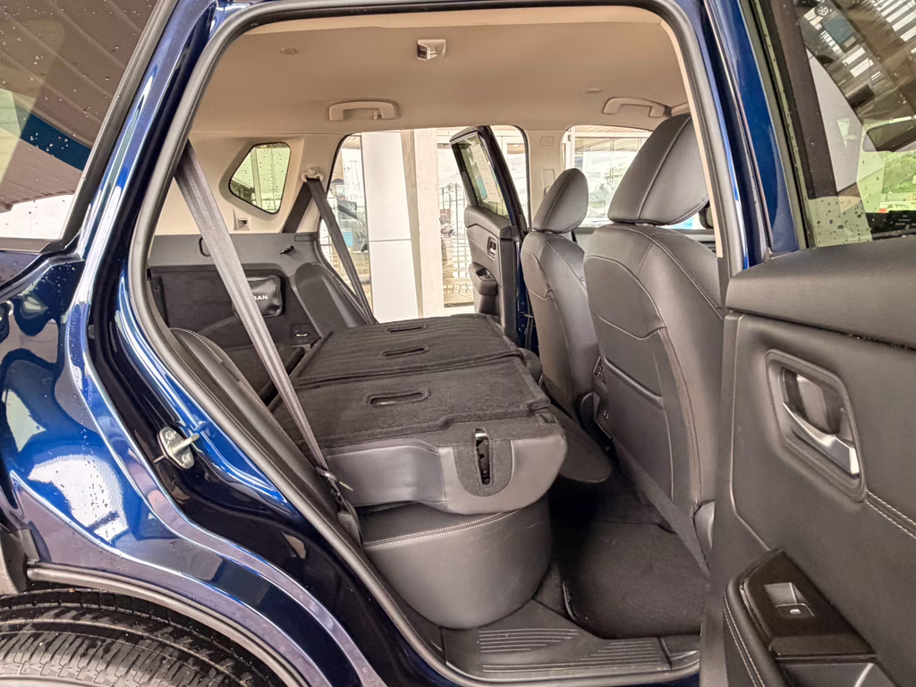 2025 Deep Ocean Blue Pearl Nissan Rogue SL FWD SUV