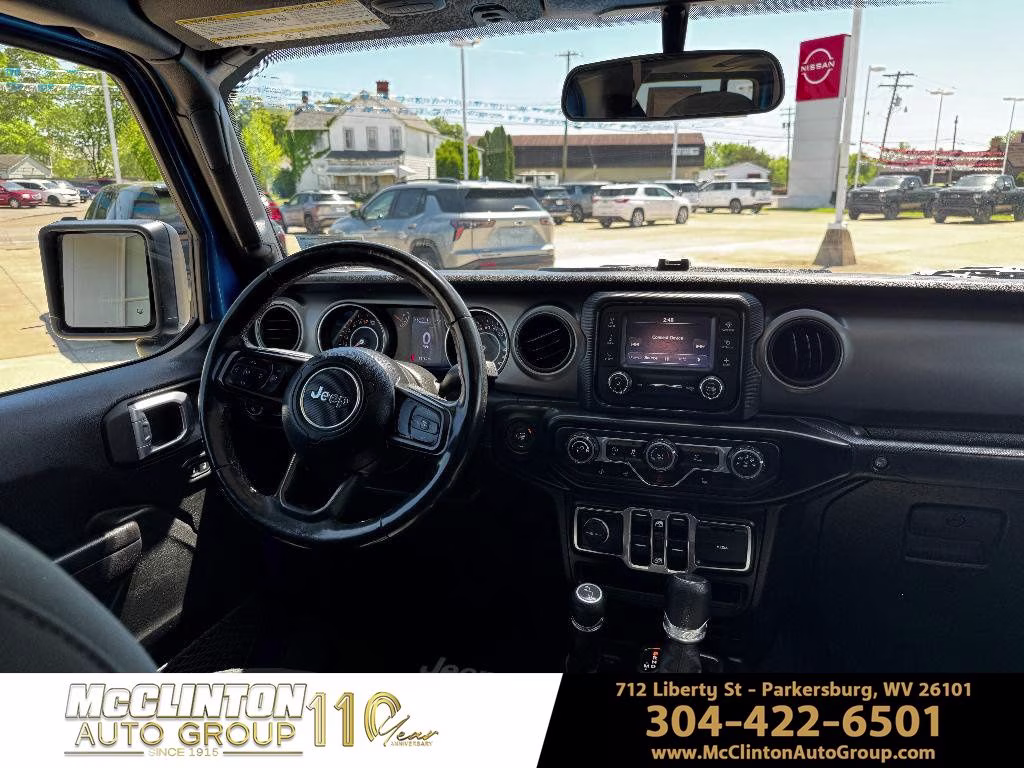 2021 Hydro Blue Pearlcoat Jeep Gladiator Willys 4X4 Truck