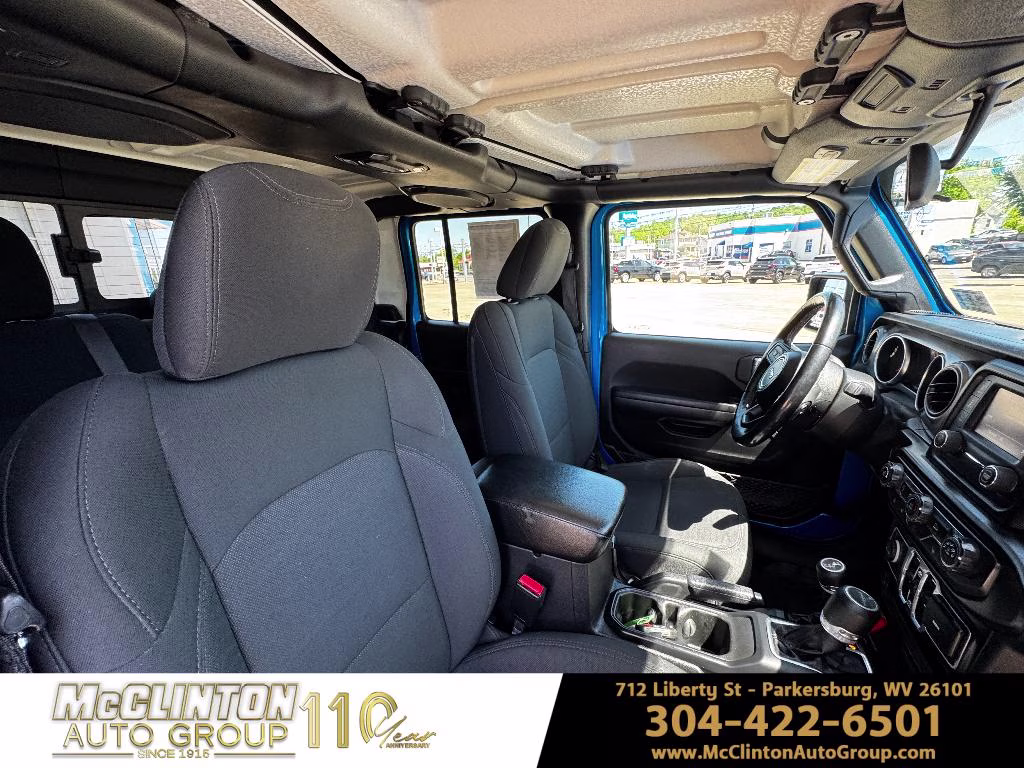 2021 Hydro Blue Pearlcoat Jeep Gladiator Willys 4X4 Truck