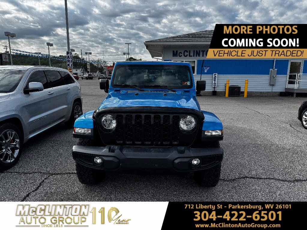 2021 Hydro Blue Pearlcoat Jeep Gladiator Willys 4X4 Truck