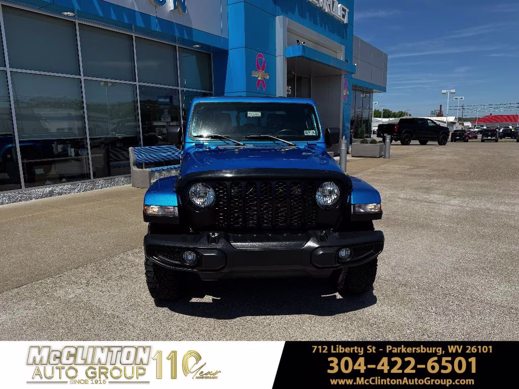 2021 Hydro Blue Pearlcoat Jeep Gladiator Willys 4X4 Truck