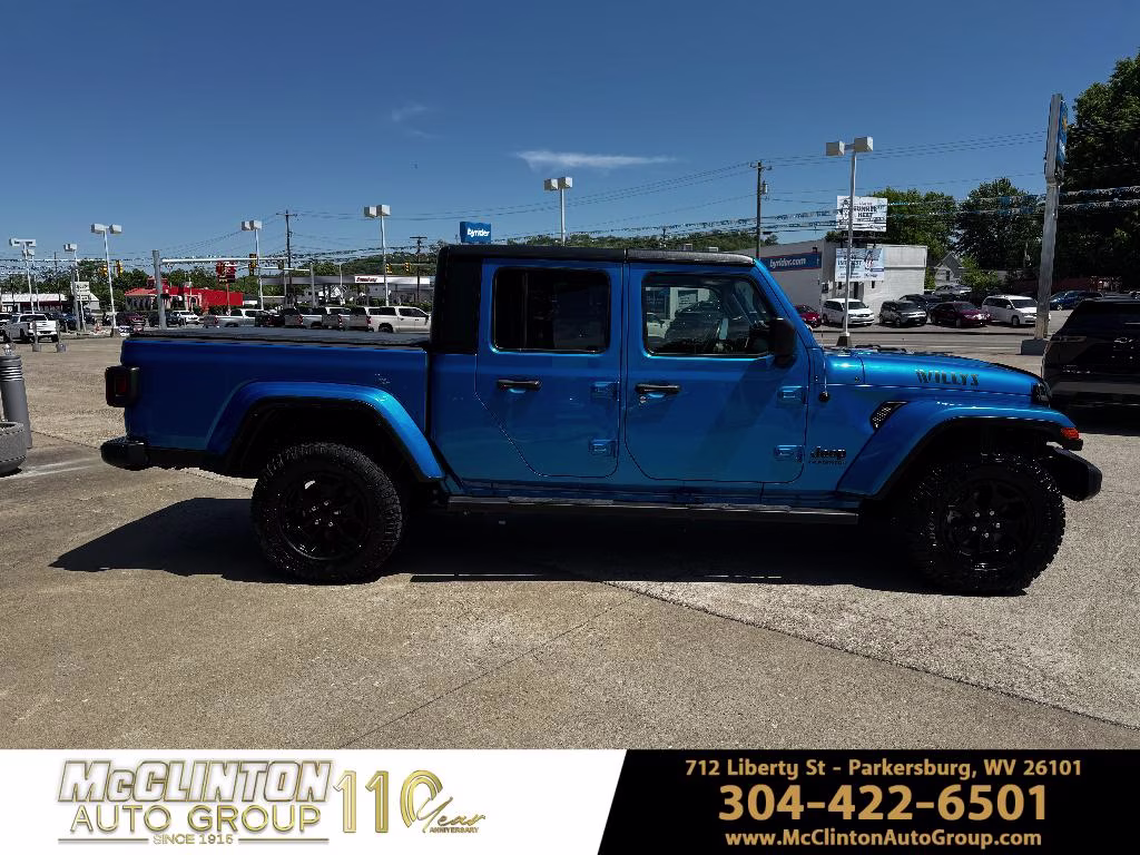 2021 Hydro Blue Pearlcoat Jeep Gladiator Willys 4X4 Truck