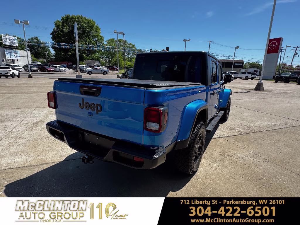 2021 Hydro Blue Pearlcoat Jeep Gladiator Willys 4X4 Truck