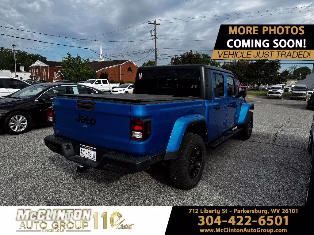 2021 Hydro Blue Pearlcoat Jeep Gladiator Willys 4X4 Truck