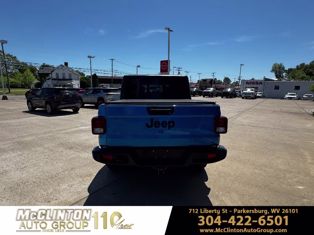 2021 Hydro Blue Pearlcoat Jeep Gladiator Willys 4X4 Truck