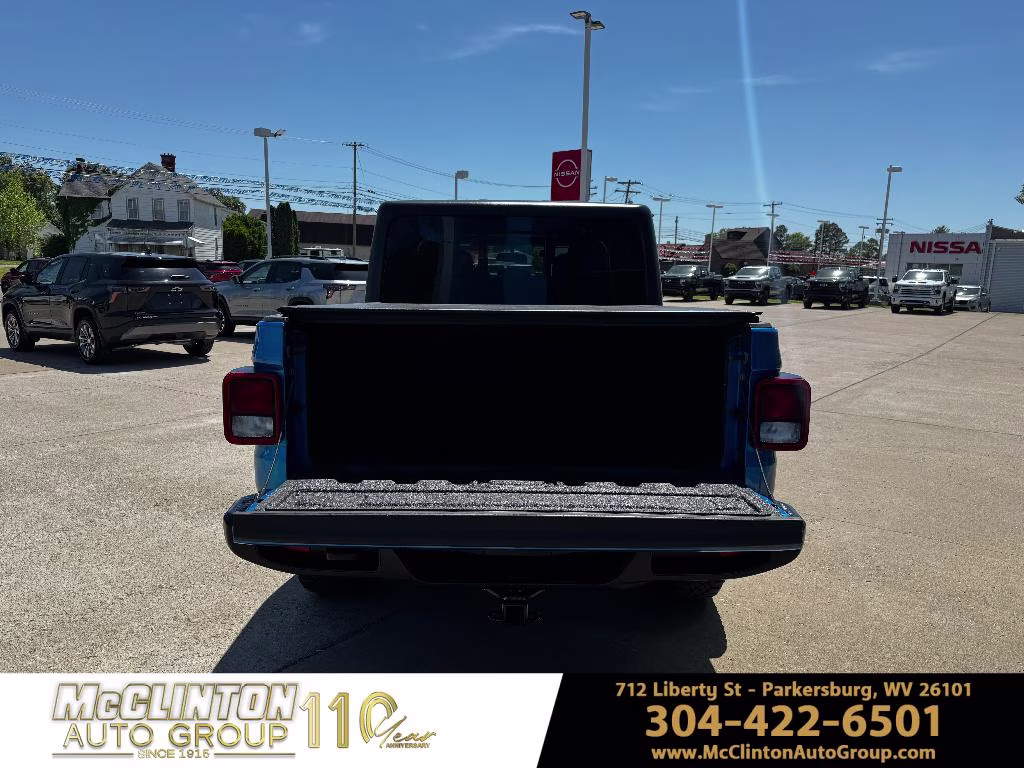 2021 Hydro Blue Pearlcoat Jeep Gladiator Willys 4X4 Truck