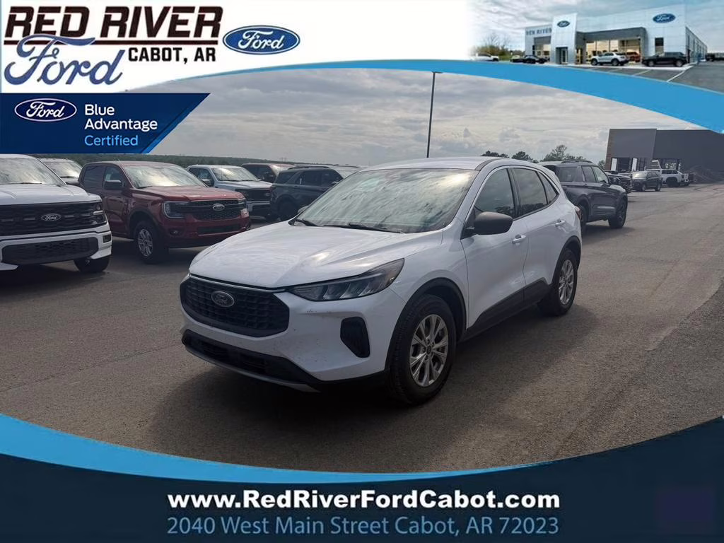 2024 Oxford White Ford Escape Active FWD SUV