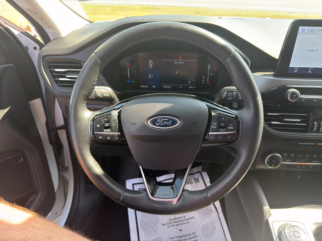 2024 Oxford White Ford Escape Active FWD SUV