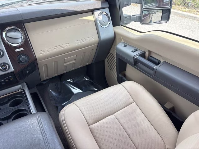 2016 Bronze Fire Metallic Ford Super Duty F-250 SRW Lariat 4X4 Truck