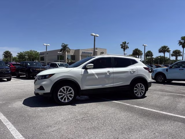 2021 Pearl White Tricoat Nissan Rogue Sport SV FWD SUV
