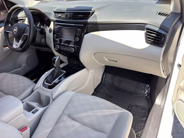 2021 Pearl White Tricoat Nissan Rogue Sport SV FWD SUV