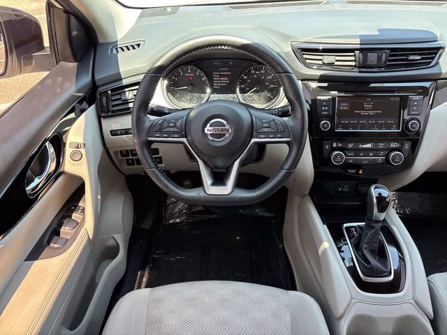 2021 Pearl White Tricoat Nissan Rogue Sport SV FWD SUV