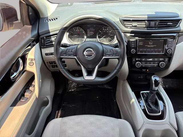 2021 Pearl White Tricoat Nissan Rogue Sport SV FWD SUV