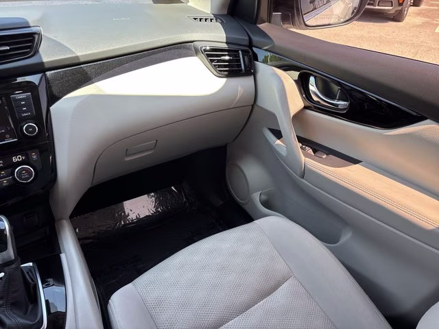 2021 Pearl White Tricoat Nissan Rogue Sport SV FWD SUV