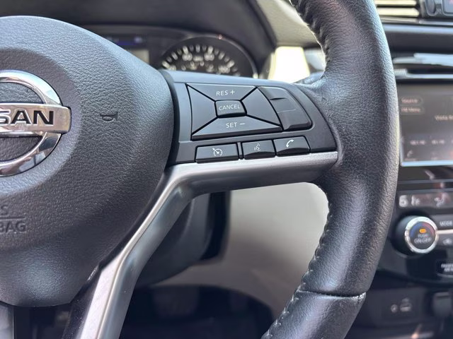 2021 Pearl White Tricoat Nissan Rogue Sport SV FWD SUV