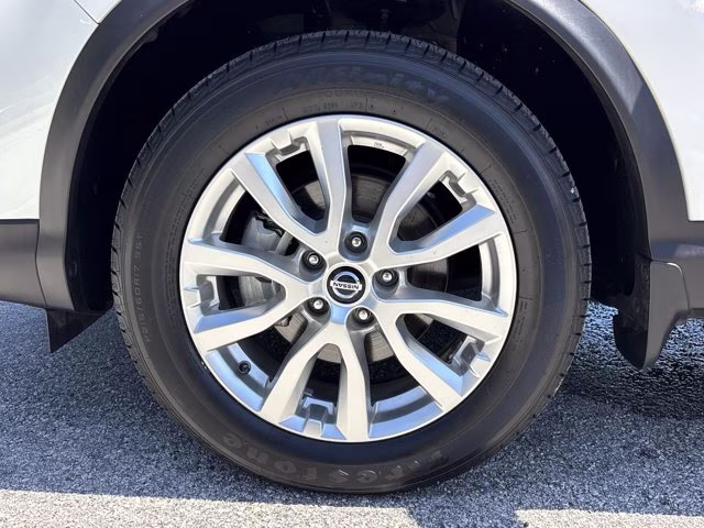 2021 Pearl White Tricoat Nissan Rogue Sport SV FWD SUV