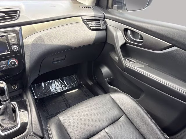2019 Glacier White Nissan Rogue Sport S FWD SUV