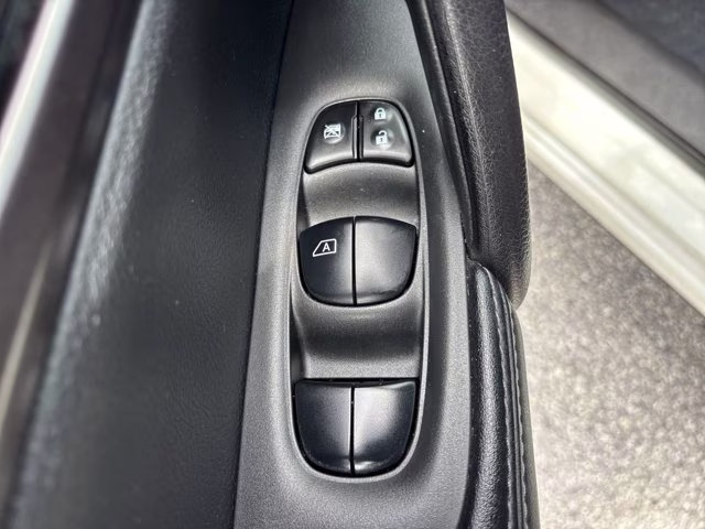 2019 Glacier White Nissan Rogue Sport S FWD SUV
