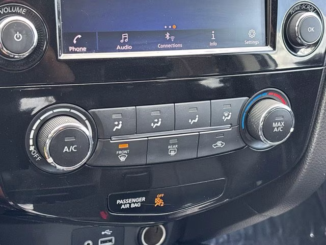 2019 Glacier White Nissan Rogue Sport S FWD SUV
