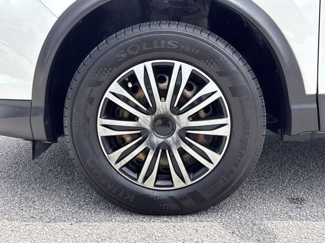 2019 Glacier White Nissan Rogue Sport S FWD SUV