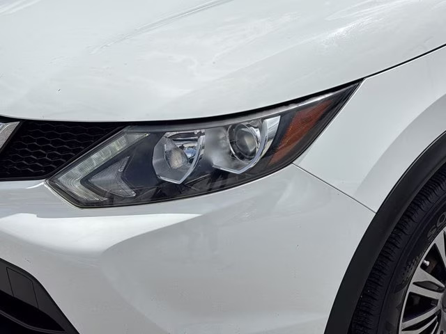 2019 Glacier White Nissan Rogue Sport S FWD SUV