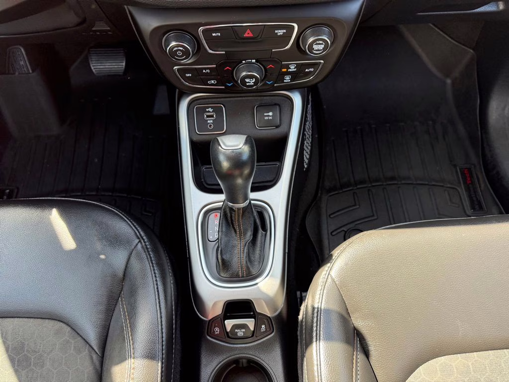 2018 Billet Silver Metallic Clearcoat Jeep Compass Latitude FWD SUV